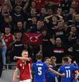 Inglaterra sofreu racismo contra Hungria. Episódio também aconteceu na Eurocopa (Foto: ATTILA KISBENEDEK / AFP)  Foto: LANCE!
