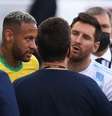 Messi e Neymar durante interrupção de Brasil x Argentina pela Anvisa em São Paulo
05/09/2021
REUTERS/Amanda Perobelli  Foto: Reuters
