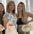 A ex-companheira de Gugu Liberato, Rose Miriam Di Matteo, comemorando aniversário com as filhas    Foto: Instagram/@rosemiriamoficial / Estadão