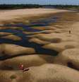Vista aérea do rio Paraná, próximo à cidade de Rosário, na Argentina  Foto: Getty Images / BBC News Brasil