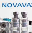Frascos de vacina contra a Covid-19 e seringa em frente ao logotipo da farmacêutica Novavax
09/02/2021 REUTERS/Dado Ruvic/Ilustrativa/Arquivo  Foto: Reuters