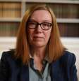 A professora Sarah Gilbert diz que doses extras devem ser usadas para aumentar a imunidade em países com baixos índices de vacinação  Foto: BBC News Brasil