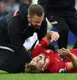 Harvey Elliott, do Liverpool, sofreu uma grave lesão contra o Leeds  Foto: Peter Powell  / Reuters