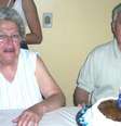 Beatriz ao lado do marido, Delmar: desaparecimento da idosa em outubro de 2012 é um mistério para a família  Foto: Arquivo pessoal / BBC News Brasil