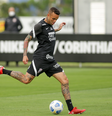 Luan durante o treino do Corinthians desta sexta-feira no CT Joaquim Grava  Foto: Rodrigo Coca/Agência Corinthians