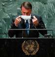 Presidente Jair Bolsonaro recoloca a máscara depois de falar na abertura da Assembleia-Geral da ONU
21/09/2021. 
 REUTERS/Eduardo Munoz/Pool  Foto: Reuters