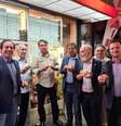 O presidente Jair Bolsonaro comeu pizza ao ar livre com o ministro da Saúde Marcelo Queiroga e outros membros do governo.  Foto: Instagram/Reprodução / Estadão