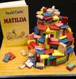 Bolo com decoração inspirada no livro "Matilda", de Roald Dahl, em Londres
03/10/2015 REUTERS/Neil Hall  Foto: Reuters