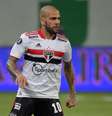 Daniel Alves durante partida do São Paulo contra o Palmeiras pela Copa Libertadores em 2021  Foto: Nelson Almeida / Reuters