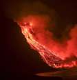 Lava do vulcão de La Palma chega ao oceano Atlântico  Foto: EPA / BBC News Brasil