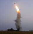 Míssil antiaéreo recém-desenvolvido é testado pela Coreia do Norte
01/10/2021 KCNA via REUTERS  Foto: Reuters