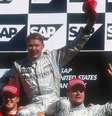 Mika Hakkinen, Michael Schumacher e David Coulthard no pódio do GP dos EUA de 2001   Foto: McLaren / Divulgação