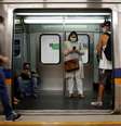Pessoas usam máscara em metrô de Brasília
08/07/2020 REUTERS/Adriano Machado  Foto: Reuters