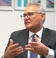 'A conclusão da comissão é de que ele (Jair Bolsonaro) é, sim, responsável e tem que ser indiciado por tudo isso', diz Calheiros sobre as conclusões da CPI a respeito do papel de Bolsonaro no agravamento da pandemia no país  Foto: Rogerio Verçoza e Wellington Almeida/BBC / BBC News Brasil