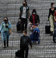 A partir de 8 de novembro, viajantes internacionais com destino aos EUA terão que apresentar no check-in prova de vacinação completa emitida por fonte oficial  Foto: Getty Images / BBC News Brasil