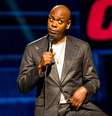 Dave Chappelle em seu especial da Netflix, 'The Closer'  Foto: Mathieu Bitton/Netflix/Divulgação / Estadão