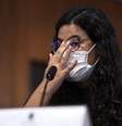 Giovanna Gomes Mendes da Silva, de 19 anos, perdeu a mãe e o pai por complicações da doença em um intervalo de 14 dias  Foto: Edilson Rodrigues / Agência Senado
