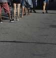 Pessoas aguardam em fila em agência da Caixa no Rio de Janeiro para tentar receber o auxílio emergencial
29/05/2020
REUTERS/Ricardo Moraes  Foto: Reuters