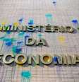 Fachada do Ministério da Economia manchada de tinta lançada por manifestantes em protesto, Brasília
07/10/2021
REUTERS/Adriano Machado  Foto: Reuters