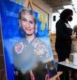Vigília para a diretora de fotografia Halyna Hutchins em Albuquerque, Novo México, EUA
23/10/2021 REUTERS/Kevin Mohatt  Foto: Reuters