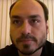 Dois posts de Carlos Bolsonaro foram classificados como "informações falsas" pelo Instagram   Foto: Carlos Bolsonaro/ YouTube / Tecnoblog