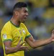 Após suspensão, Casemiro será substituído por Edenílson  Foto: Thiago Ribeiro / Gazeta Press