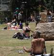 Movimentação intensa no novo Parque Augusta durante o feriado  Foto: Renato S. Cerqueira / Futura Press