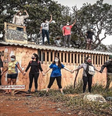 Lei federal e decisão do STF que proibiram despejos durante a pandemia perdem a validade em dezembro, caso não sejam prorrogadas  Foto: Campanha Despejo Zero / BBC News Brasil