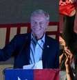 José Antonio Kast, candidato da extrema direita, e Gabriel Boric, da esquerda, foram os candidatos mais votados neste domingo e vão disputar segundo turno no dia 19 de dezembro  Foto: Getty Images / BBC News Brasil