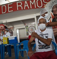 Embora a vacinação contra a covid-19 tenha avançado bastante, cerca de um terço da população brasileira segue desprotegida  Foto: Getty Images / BBC News Brasil