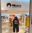 Najara na loja NBlack do Shopping Paralela, em Salvador  Foto: Najara Black