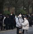 Pessoas aguardam em fila para fazer teste de Covid-19 em Seul, na Coreia do Sul
15/12/2021 REUTERS/Kim Hong-Ji  Foto: Reuters