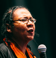 Escritora e ativista, Bell Hooks publicou mais de 40 livros em vida  Foto: Reprodução/Bell Hooks Institute
