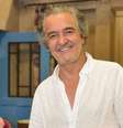 Rogério Samora era um dos mais populares atores da teledramaturgia portuguesa  Foto: SIC / Divulgação