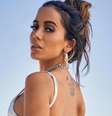 Cantora Anitta comentou sobre as previsões para o próximo ano  Foto: Reprodução | Instagram | @anitta / The Music Journal
