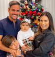 Simone, da dupla com Simaria, Kaka Diniz e os dois filhos  Foto: Reprodução | Redes Sociais