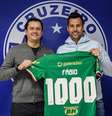 Fábio tinha renovado seu contrato no fim de 2021, mas com a chegada de Ronaldo ao clube, o acordo foi revisado (Gustavo Aleixo/Cruzeiro)  Foto: Lance!