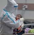 A OMS afirma que a ômicron está colocando hospitais em todo o mundo sob pressão  Foto: AFP / BBC News Brasil
