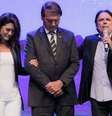 Michelle e Jair Bolsonaro durante culto evangélico   Foto: Instagram / Reprodução