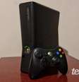 Xbox 360 e controle   Foto: Ronaldo Gogoni/Tecnoblog / Tecnoblog