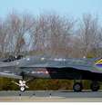 A versão da Marinha dos EUA do F-35 Joint Strike Fighter, o F-35C  Foto: Getty Images / BBC News Brasil