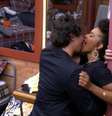 Com herpes, Eliezer beija Natália e leva bronca de Maria    Foto: Reprodução/ TV Globo / Estadão