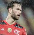 Léo Pereira falhou de novo na zaga do Fla e deixou torcida muito irritada  Foto: 