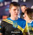 "Minha cidade está sendo bombardeada", contou s1mple no Twitter  Foto: HLTV / Reprodução