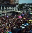 Bloco Boitolo desfila no Rio de Janeiro antes da pandemia. Carnaval de rua foi cancelado nas principais capitais do Brasil  Foto: Getty Images / BBC News Brasil