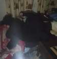Pessoas dormindo juntas para se aquecer na cidade de Mariupol  Foto: BBC News Brasil