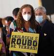 "Ato pela Terra contra o pacote da destruição" foi liderado pelo cantor e compositor Caetano Velos  Foto: Reuters
