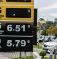 Após anúncio da Petrobras, postos de gasolina subira os preços da gasolina e do diesel   Foto: Futura Press
