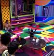 Integrantes do Big Brother Brasil 22 acompanham da sala da casa a movimentação do dummy no jardim, na manhã desta quinta-feira, 10. A equipe do programa resolveu fazer uma brincadeira com os integrantes que acharam que o paredão do dia 8, que eliminou Jade Picon, era falso.  Foto: Instagram/ @bbb / Estadão