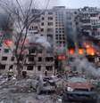 Prédio residencial foi alvo de ataque em Kiev   Foto: Handout/Latin America News Agency / Reuters